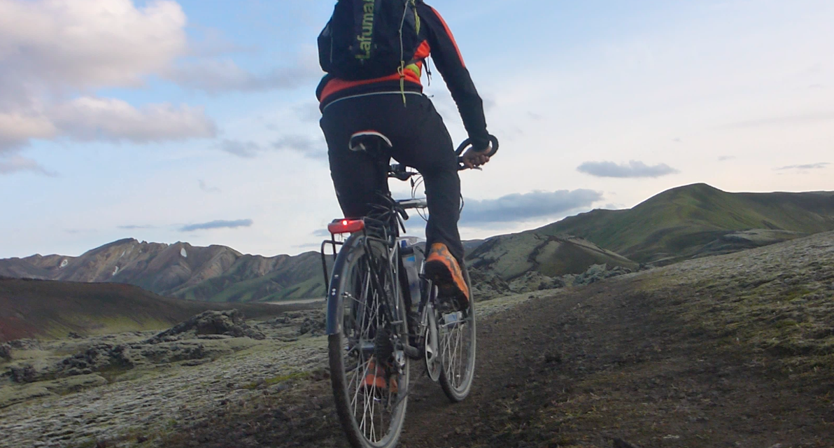 Teaser: La Volta a Islàndia en bicicleta